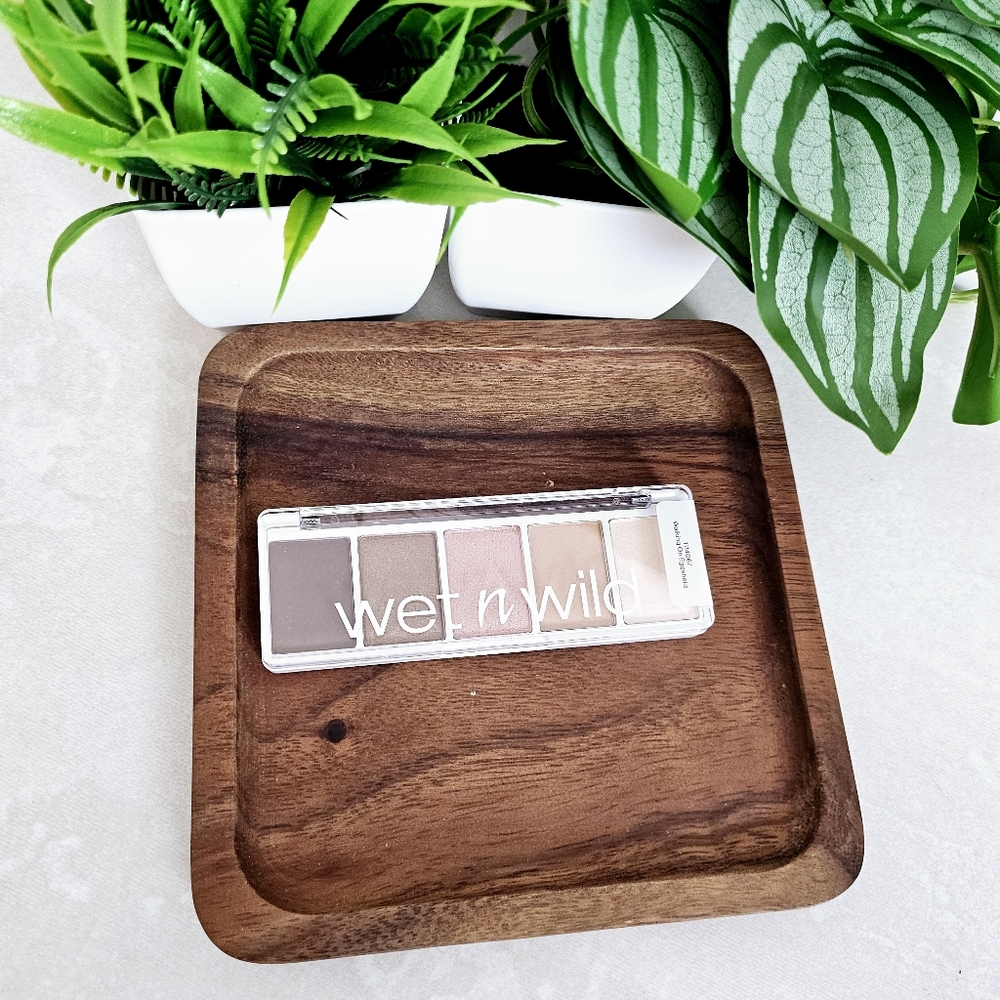 🆑️3/$15 Wet n Wild Neutral Tones Eyeshadow 5 Shade Walking On Eggshells Palette